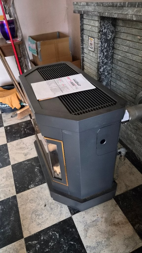 Gaskachel nestor,weg wegens verhuis, Ophalen, Zo goed als nieuw