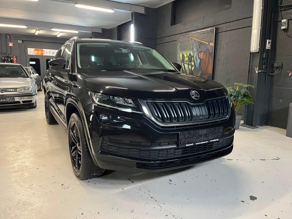 SKODA KODIAQ **7PL** BOITE AUTO** 12 MOIS DE GARANTIE, Auto's, Skoda, Automaat, Dealer onderhouden, Leder, Bedrijf
