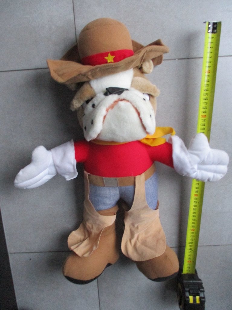 Grote bulldog cowboy pop beer 63 cm groot pluchen beer, Enlèvement ou Envoi, Chien, Comme neuf, Moyen (20 à 80 cm)