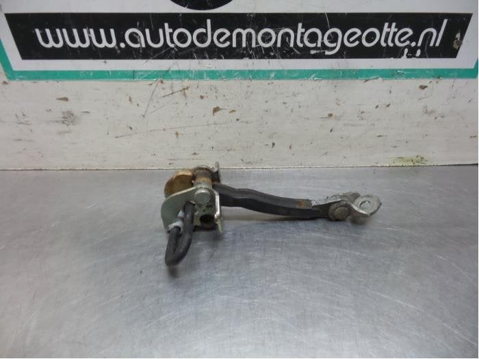Butée 4portes arrière droite d'un Fiat Punto Grande, -, Utilisé, Fiat, -