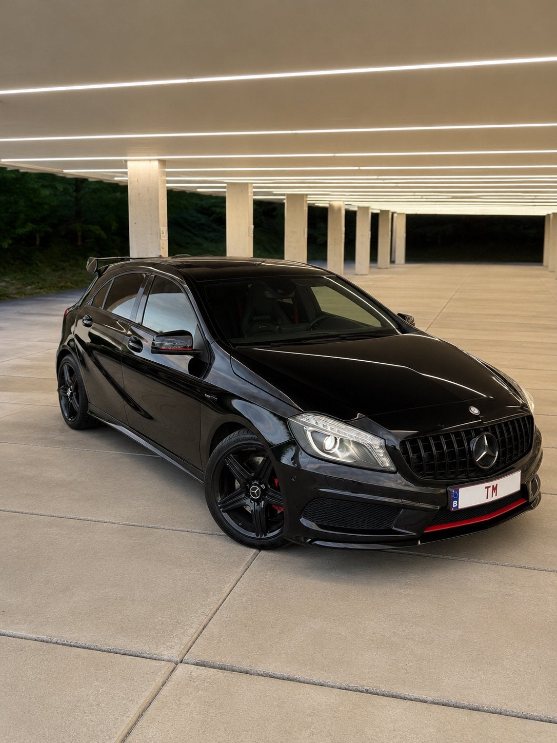 Mercedes A250 4MATIC AMG Recaro Kuipzetels, Auto's, Mercedes-Benz, Automaat, Euro 6, Zwart, Vierwielaandrijving