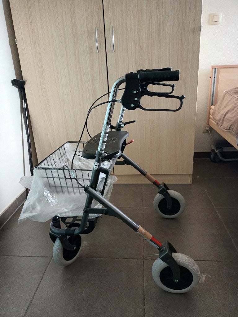 rollator looptribune Rollator met 4 wielen, Ophalen, Opvouwbaar, Nieuw