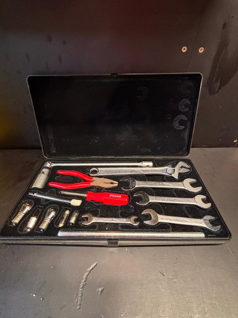 JAGUAR XJ40 TOOLBOX, Ophalen, Jaguar