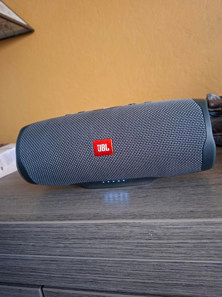 Jbl charge essential 2, Audio, Tv en Foto, Ophalen, Gebruikt, JBL, Overige typen