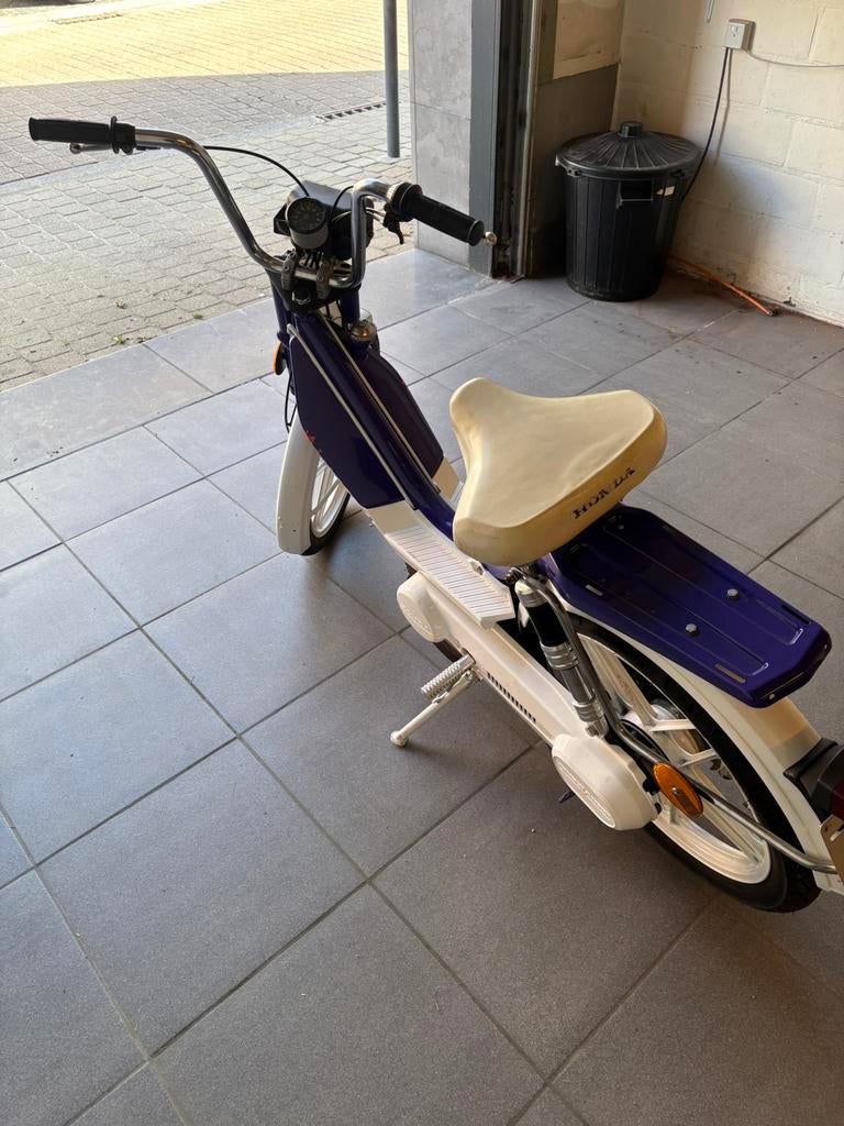 Honda Camino, Enlèvement, Comme neuf