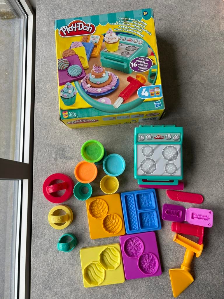 Play Doh taart en koekjesbakkerij, Kinderen en Baby's, Speelgoed | Educatief en Creatief, Ophalen of Verzenden, Gebruikt
