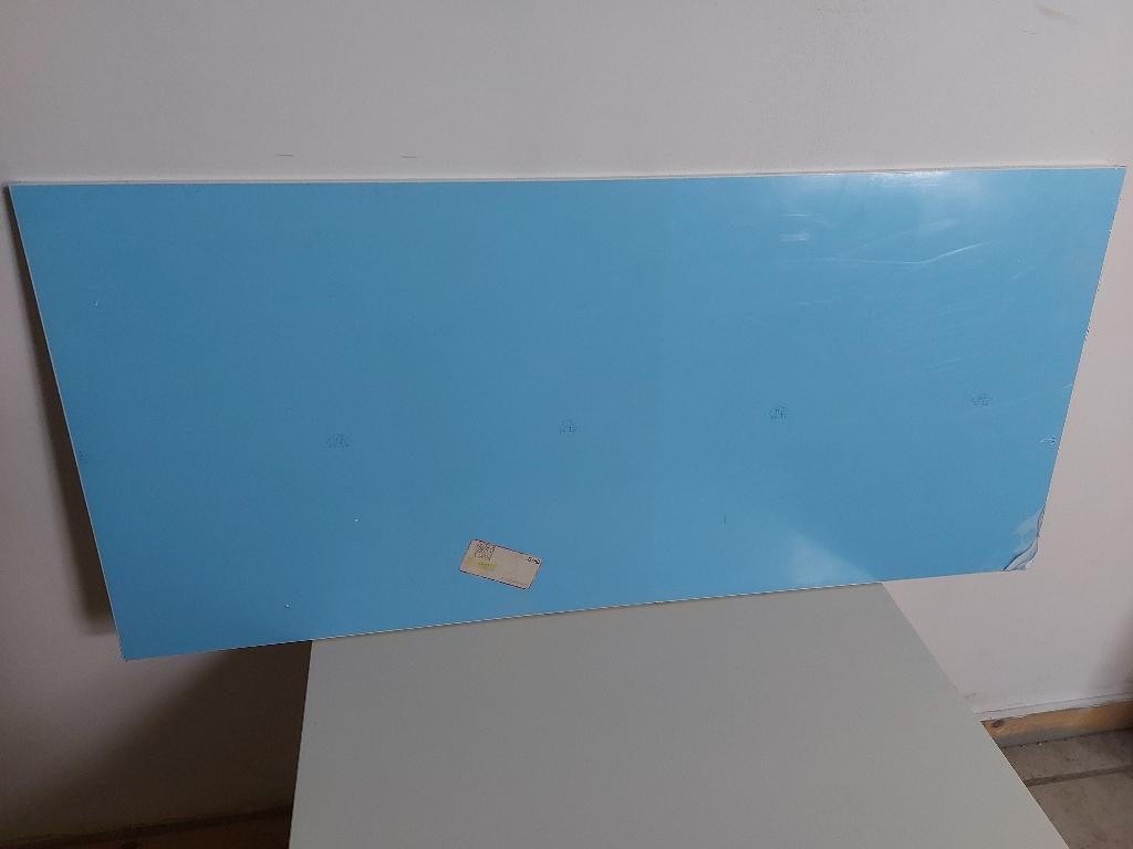 Planche blanche (protection plastifiée encore dessus), Bricolage & Construction, Bois & Planches, Neuf, Autres essences de bois