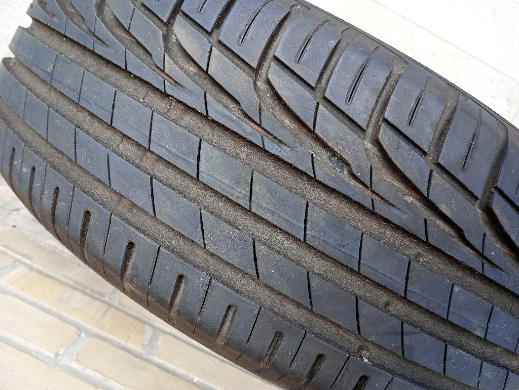 Autoband Uniroyal RainExpert 5 zomerband 215/60 R16 95V, Auto-onderdelen, Banden en Velgen, Band(en), Zomerbanden, 16 inch, 215 mm
