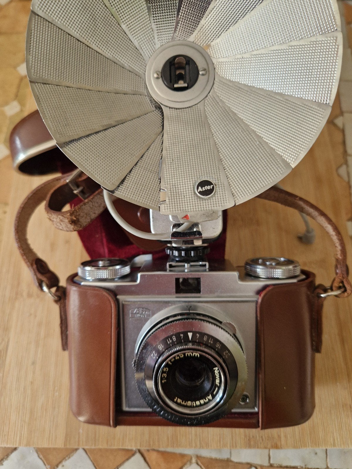 ZEISS IKON + FLASH, Verzenden