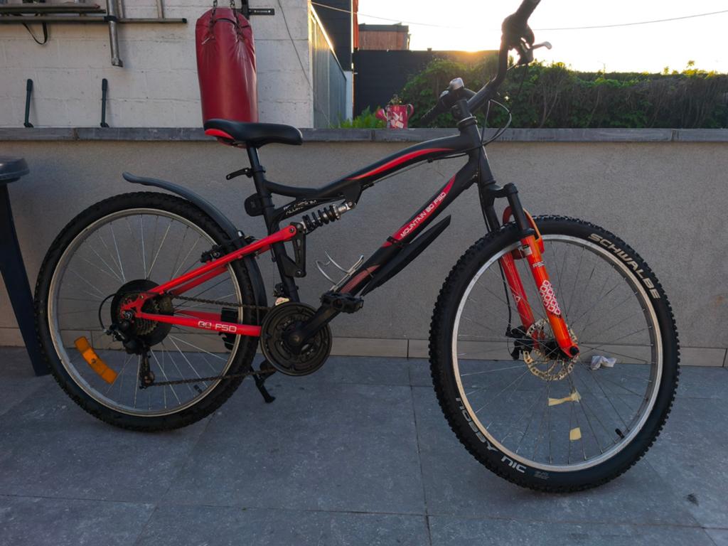 Vélo VTT 26" suspendu avec frein à disques, Vélos & Vélomoteurs, Enlèvement