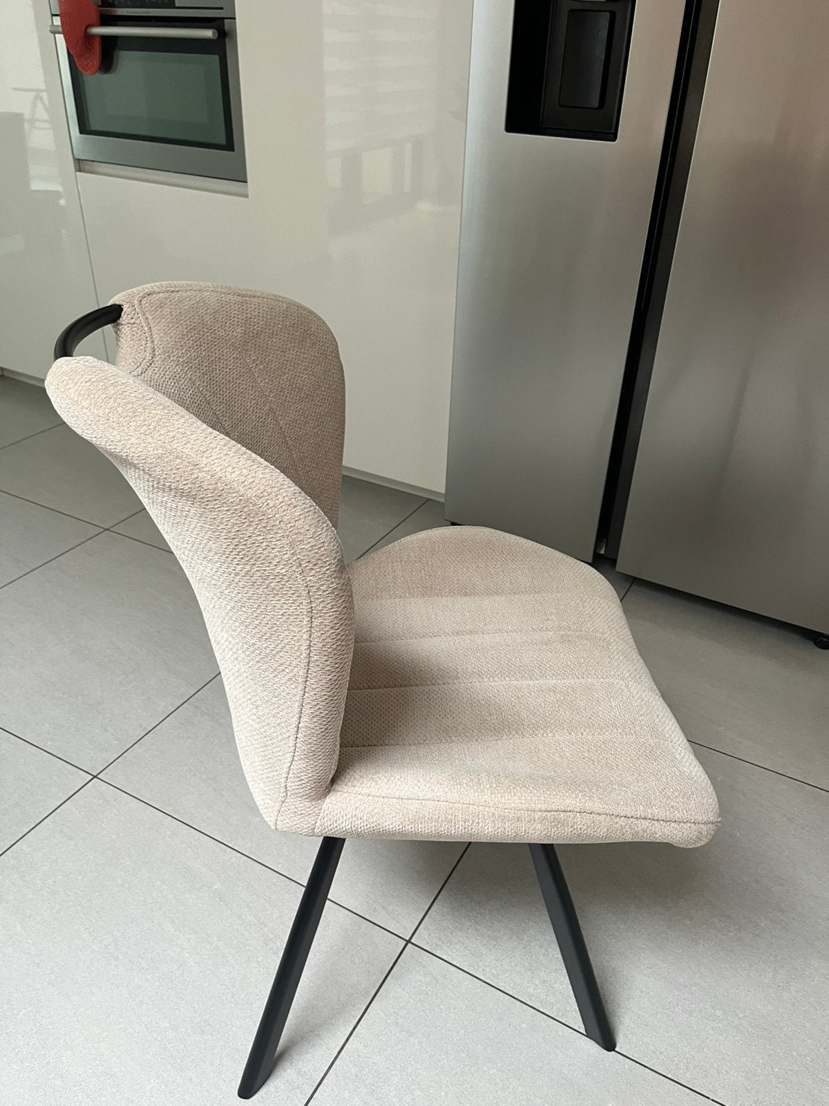 Superbes chaises de salle à manger beiges — modernes et.., Enlèvement, Comme neuf