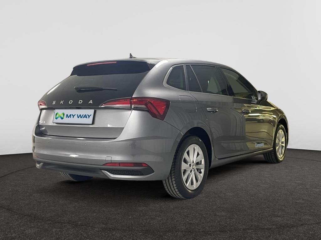 Skoda Scala Scala 1.0 TSI Corporate DSG, Auto's, Skoda, Automaat, Scala, Navigatiesysteem, Zilver of Grijs