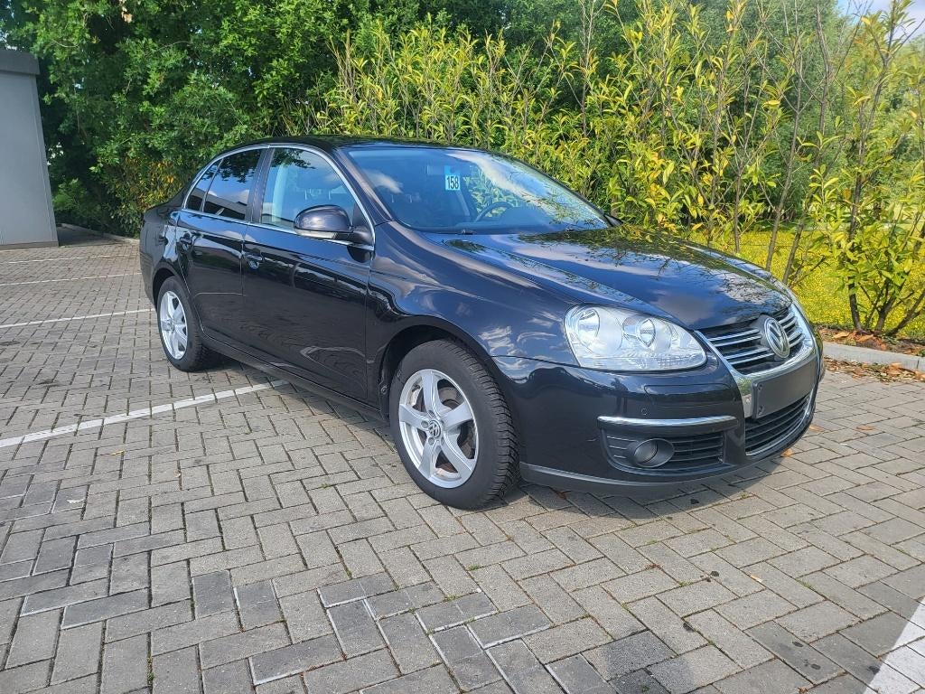 VW JETTA 1.6 TDi  ✅CT OK met CAR-PASS, Auto's, Voorwielaandrijving, Zwart, 4 cilinders, Zwart