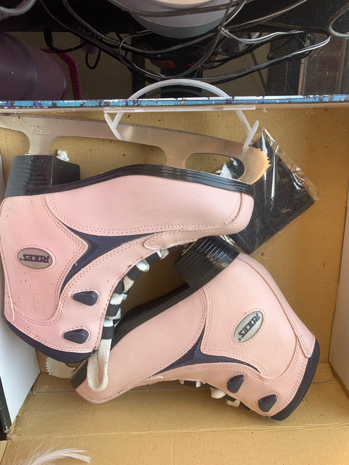 Roze kunstschaatsen maat 35, Ophalen, Zo goed als nieuw, Kunstschaatsen