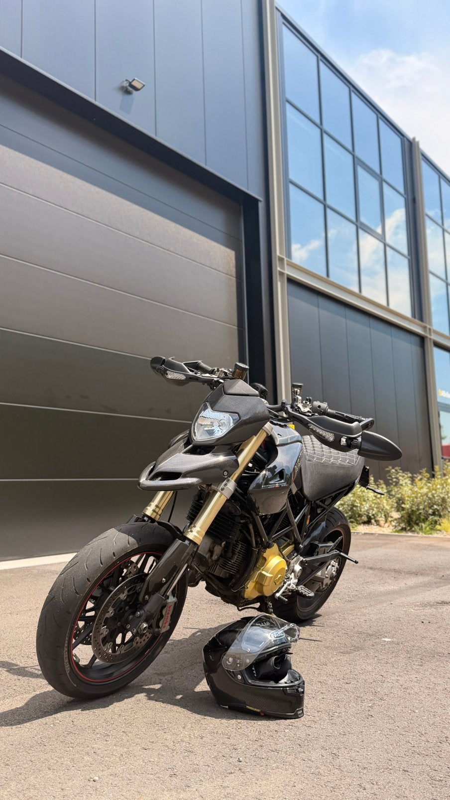 Ducati Hypermotard 1100 S carbone - très bien entretenue, Permis Moto A, Occasion, Plus de 35 kW, 2 cylindres