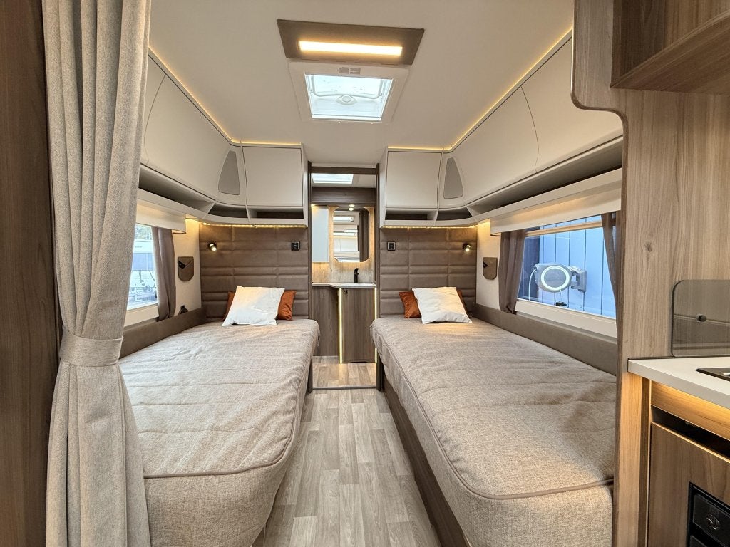 Kabe Safir 600 TDL KS, Schokbreker, Rondzit, Bedrijf, Kabe