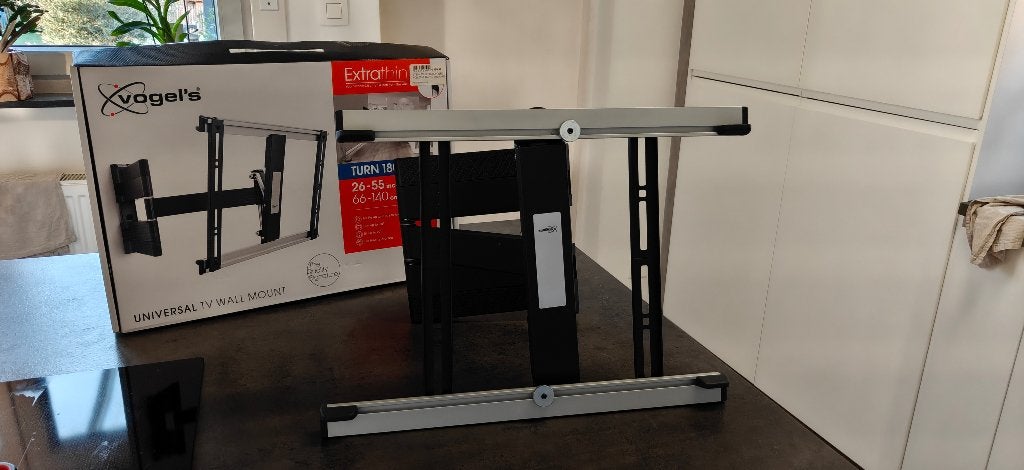 Vogel's TV beugel (26-55inch), Ophalen, Zo goed als nieuw