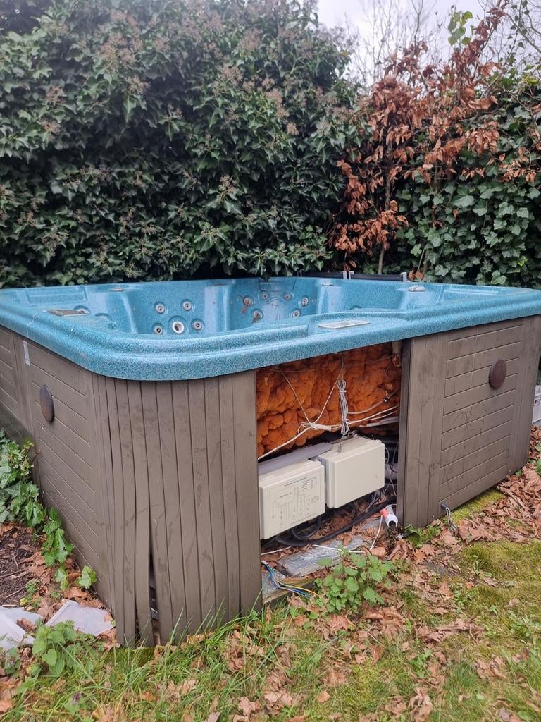 Jacuzzi 5 personen (2 ligplaatsen), Ophalen