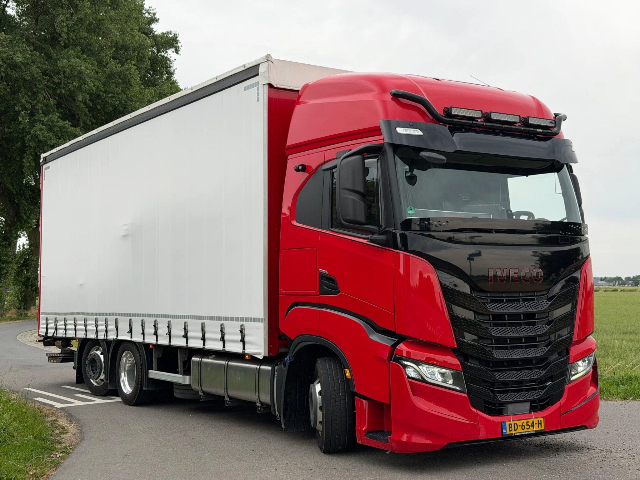 Iveco S-WAY 510 S WAY 510 EURO6.2021, 375 kW, Euro 6, 11380 kg, 2 portes