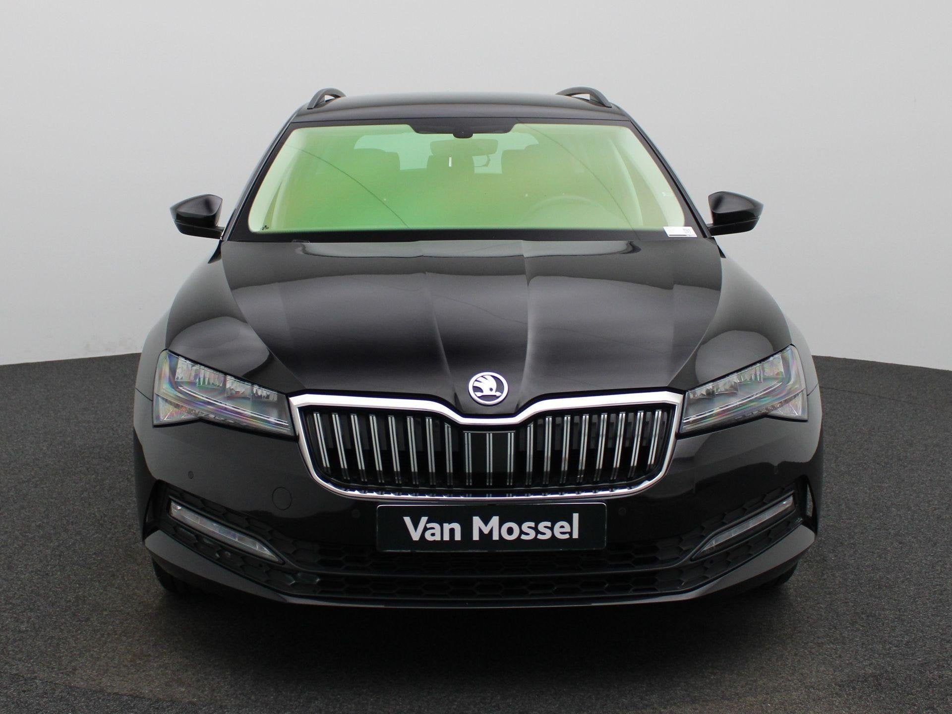 Skoda Superb Combi 1.5 TSI ACT 110kW DSG7 Clever, Autos, 144 g/km, Entreprise, Noir, Automatique