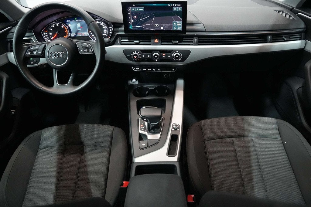 Audi A4 35 TFSI Automaat Navi LED, Automaat, 4 deurs, Gebruikt, 4 cilinders