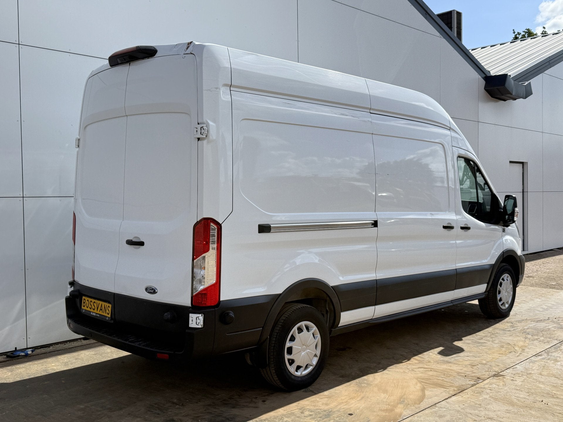 Ford E-Transit 68kWh 184PK L3H3 317km WLTP 96.9% (SOH) BEV S, Autos, Achat, 135 kW, Entreprise, 3 places