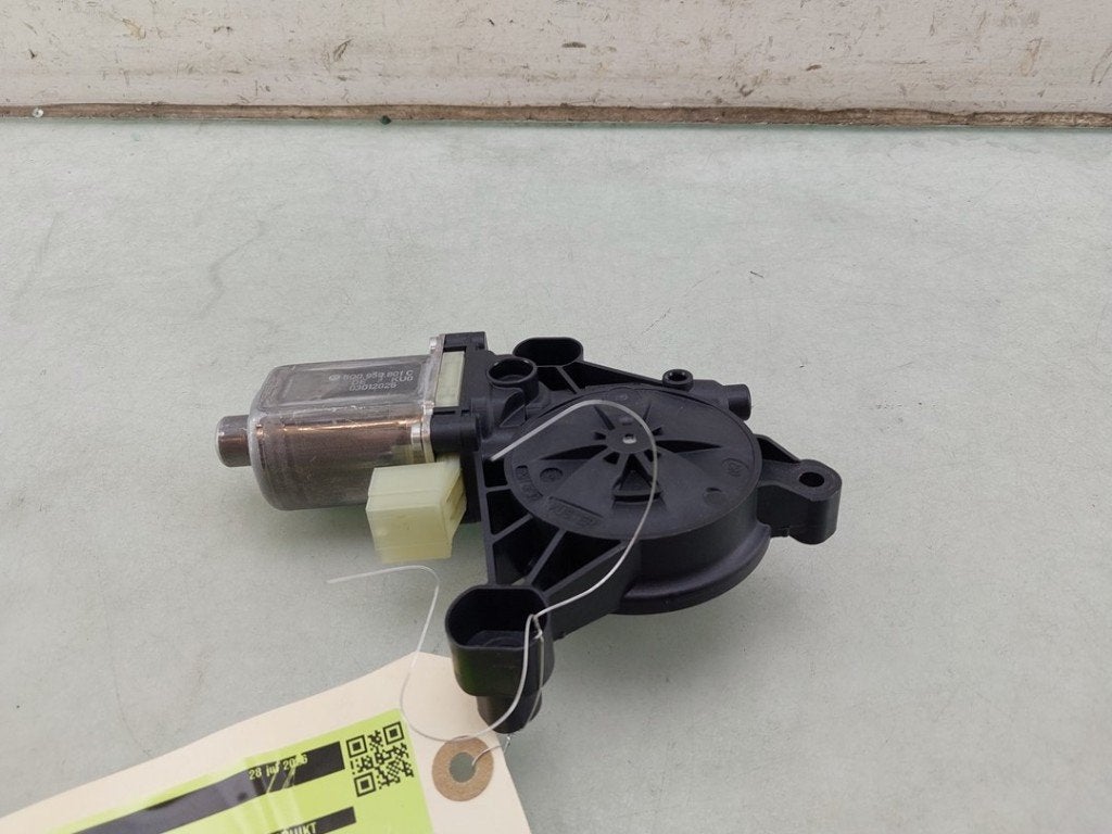 MOTEUR LEVE VITRE ELECTRIQUE Audi A3 Sportback (8YA), Robert Bosch AG, Audi, Utilisé, Robert-Bosch-Allee 1
74232  Abstatt, DE