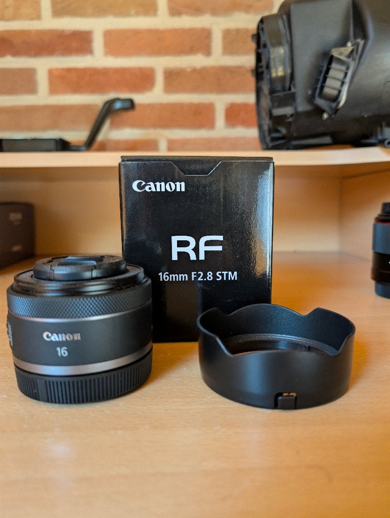 Canon RF 16mm F2.8 STM, TV, Hi-fi & Vidéo, Photo | Lentilles & Objectifs, Pare-soleil, Canon RF, Utilisé, Objectif grand angle