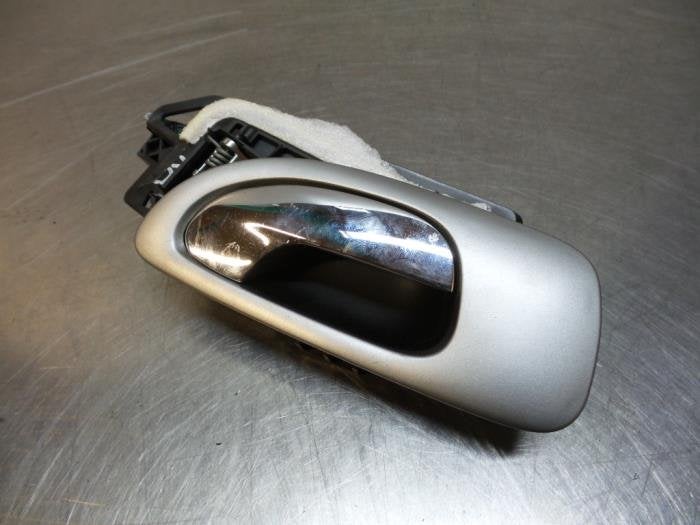 Poignée portière 4portes arrière droite d'un Peugeot 307, -, Utilisé, -, Peugeot