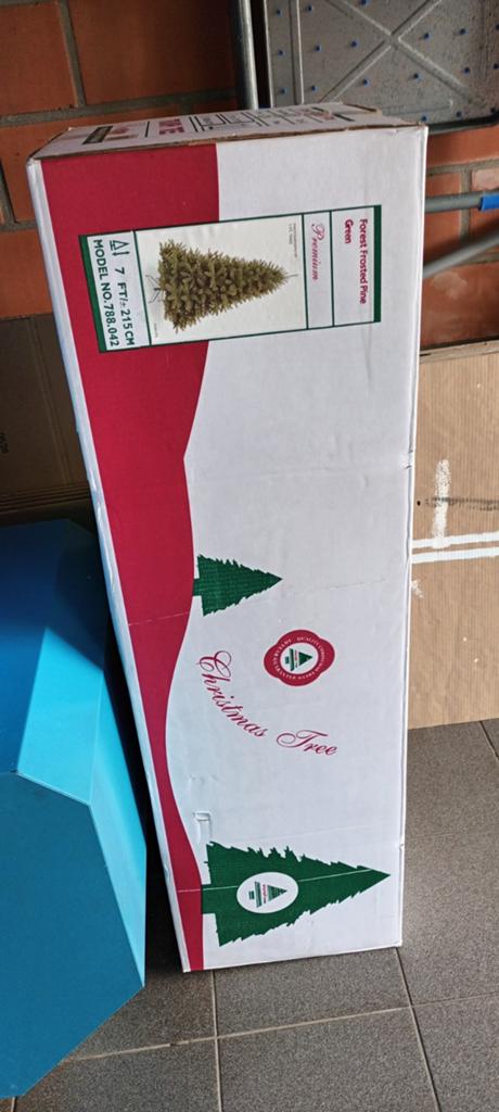 Kunststof kerstboom, Enlèvement