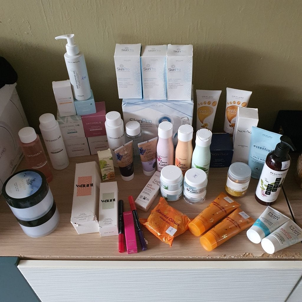 Grote oriflame stockverkoop aan demoproducten -50%, Enlèvement ou Envoi, Neuf, Soins