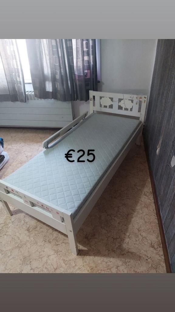 Kids bed and speaker for sale, Enlèvement