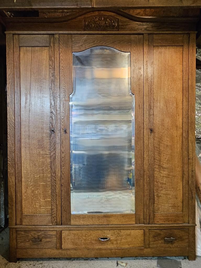 Oude antieke kleerkast, Antiquités & Art, Antiquités | Meubles | Armoires, Enlèvement