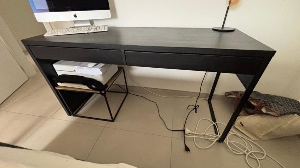 Bureau zwart, Huis en Inrichting, Bureaus, Ophalen of Verzenden, Zo goed als nieuw, Zwart