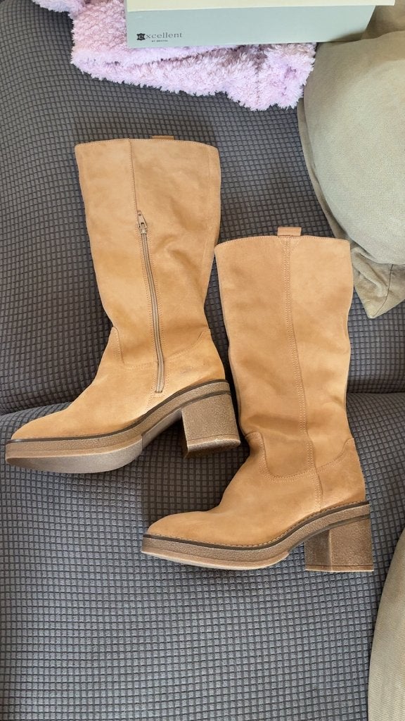 Bruine laarzen met hakje - maat 40, Kleding | Dames, Schoenen, Hoge laarzen, Bruin, Nieuw, Ophalen of Verzenden
