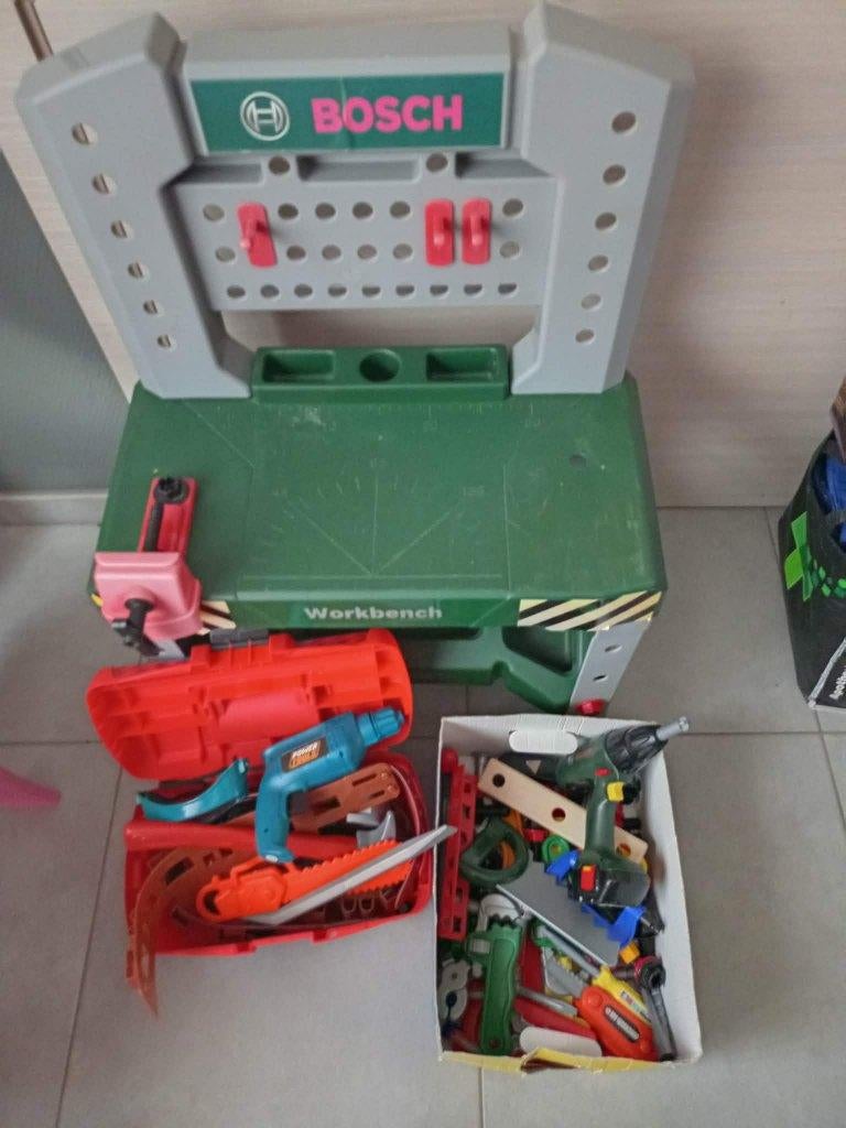 Kinderwerkbank met veel werkmateriaal, Kinderen en Baby's, Ophalen, Gebruikt