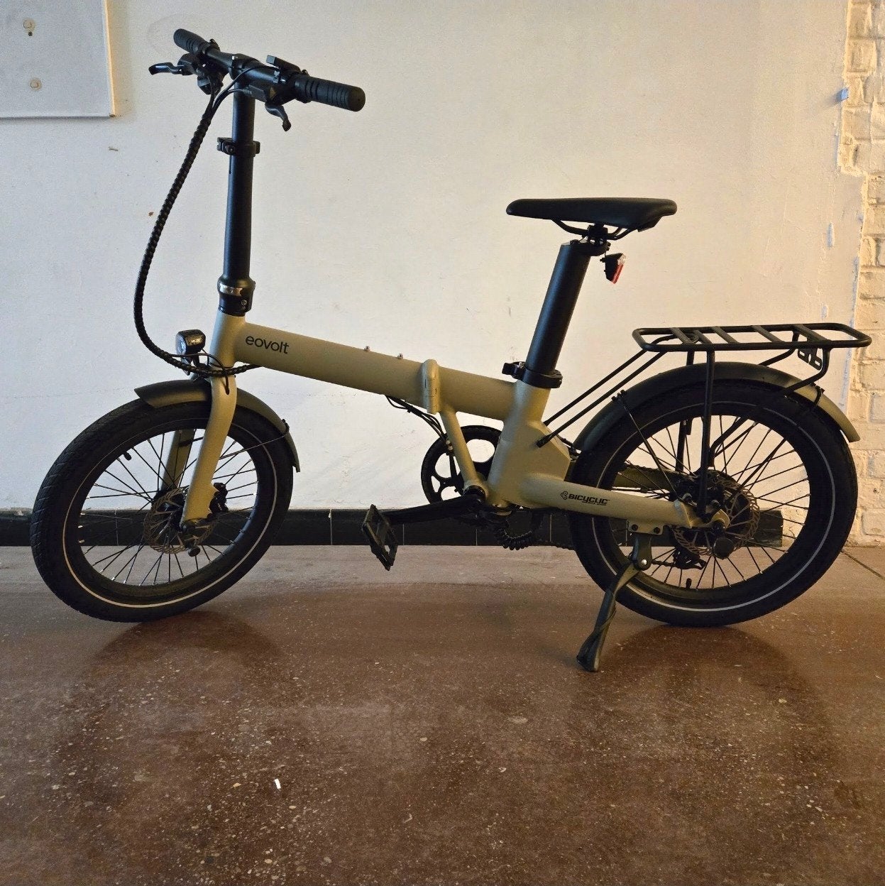 Eovolt Afternoon, Fietsen en Brommers, Ophalen