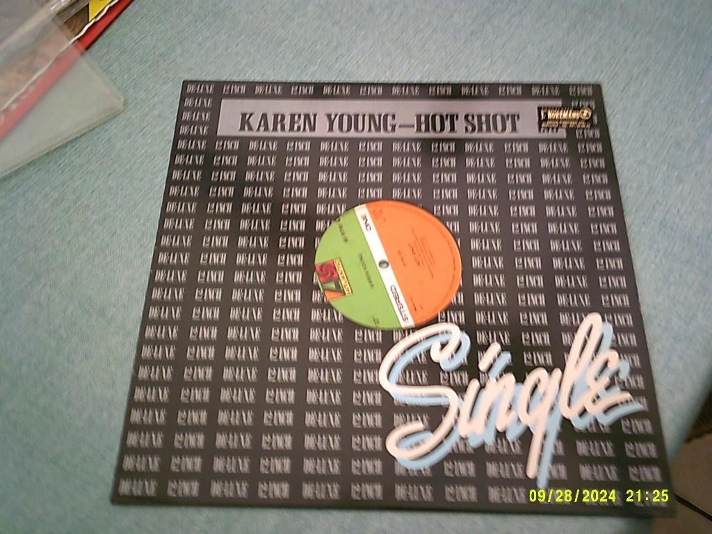 Karen Young – Hot Shot(Maxi "12" inch ) Disco vinyl singel, Ophalen of Verzenden, Zo goed als nieuw, 12 inch, Soul of Nu Soul