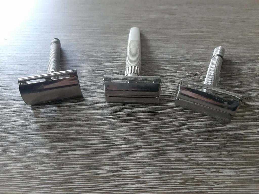 Lotje van 3 scheermesjes, Ophalen
