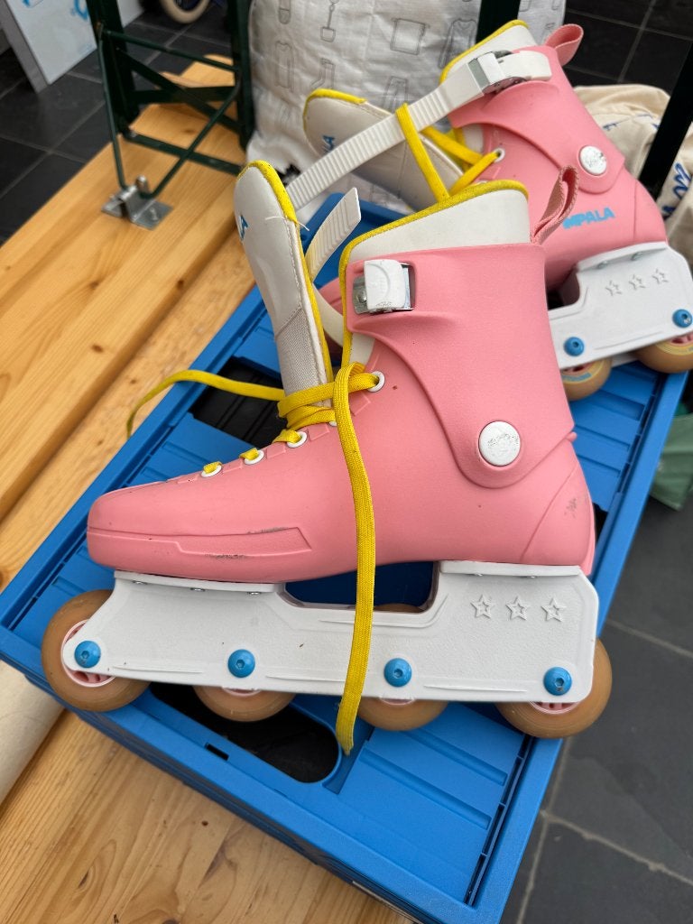 Roze skeelers impala, Sports & Fitness, Patins à roulettes alignées, Autres marques, Rollers 4 roues en ligne, Femmes, Comme neuf