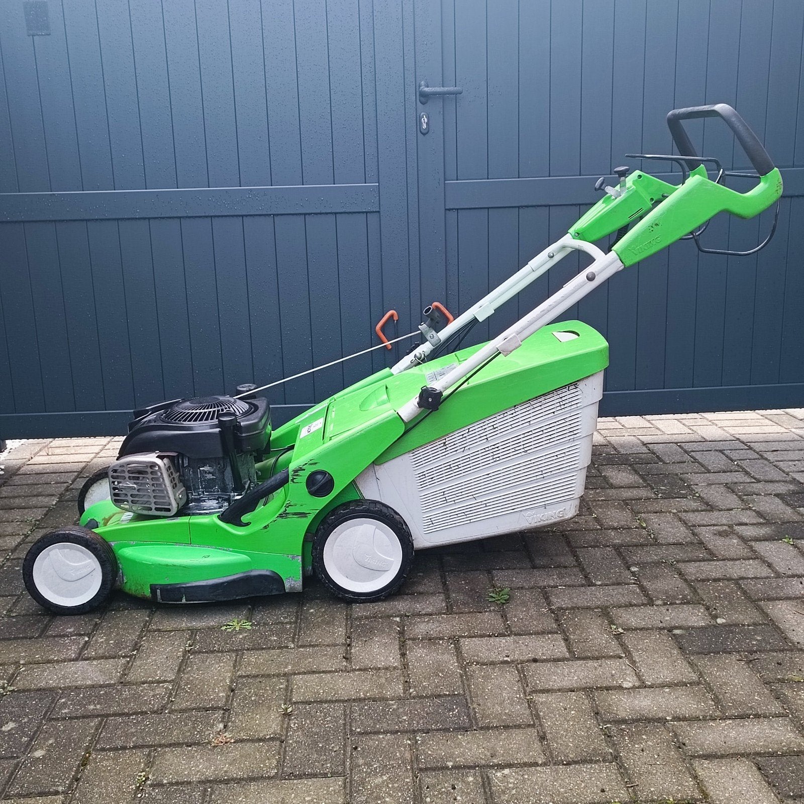 Tondeuses à gazon autoportantes Viking, Enlèvement