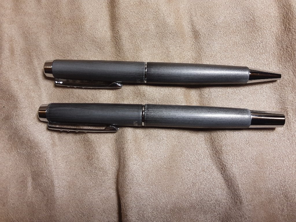 Balmain Paris Grey steel set RB/BP, Neuf, Avec boîte, Enlèvement, Autres marques