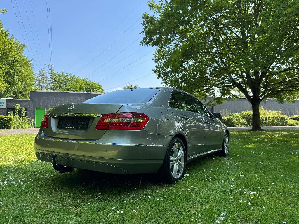 MERCEDES E 200 CDI AVANTGARDE - AUTOMAAT - TOPSTAAT -, Auto's, Mercedes-Benz, Achterwielaandrijving, Beige, 4 cilinders, Leder