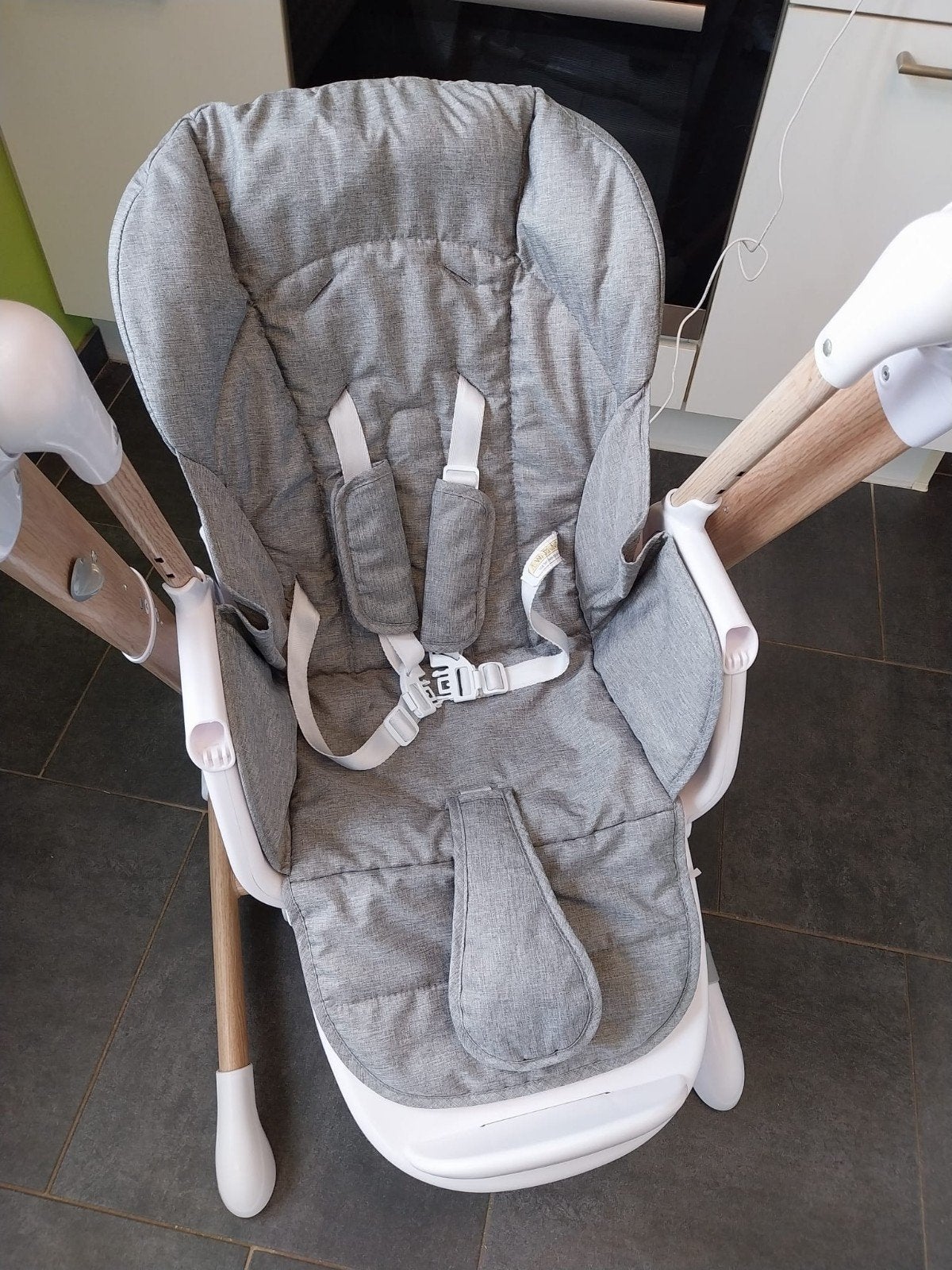 Chaise bébé musicale. Chaise avec fonction balancelle, Enfants & Bébés, Enlèvement