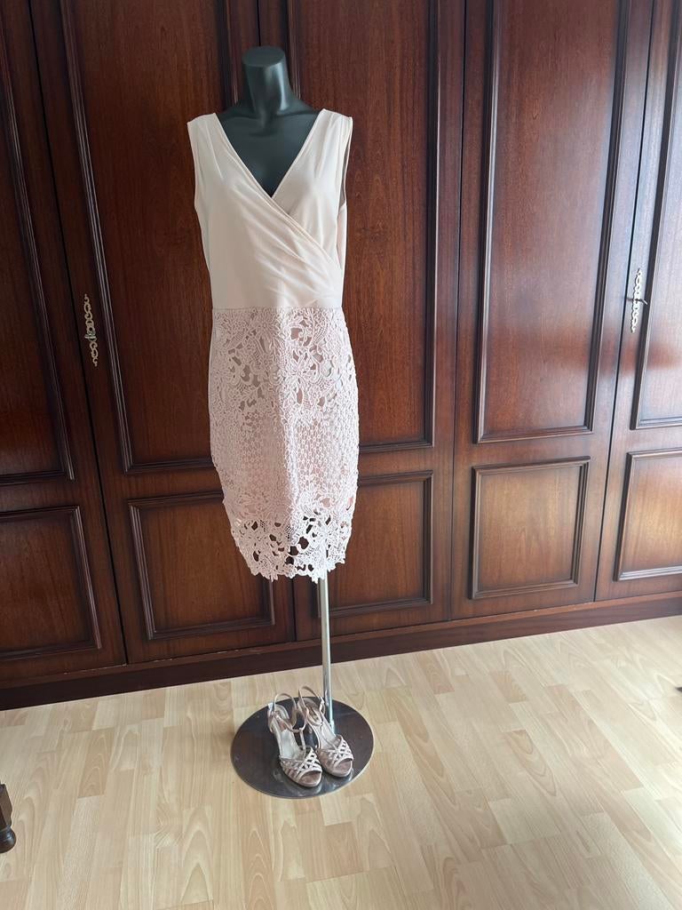 Robe rose clair estivale de Lipsy Mint, état neuf, Enlèvement ou Envoi, Comme neuf, Taille 42/44 (L), Rose
