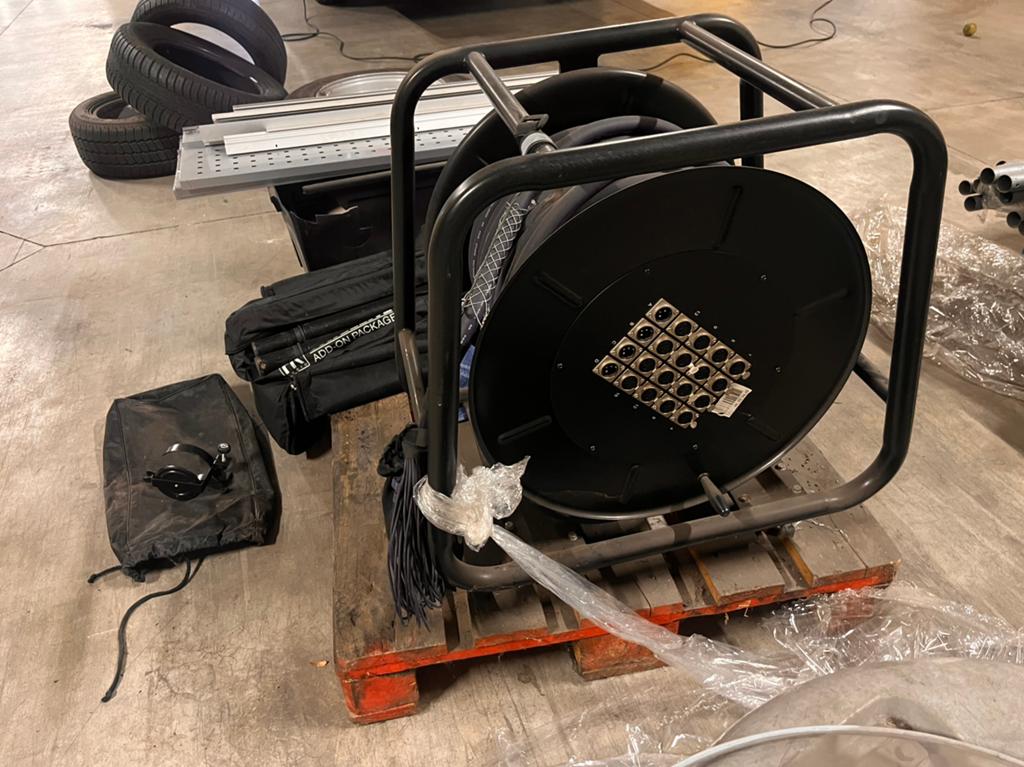 DAP Cobras stagewheel met toebehoren, Enlèvement, Utilisé, 10 à 20 canaux