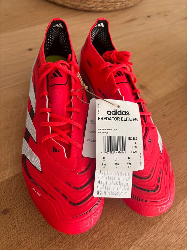 Voetbalschoenen adidas, Ophalen of Verzenden, Nieuw, Schoenen