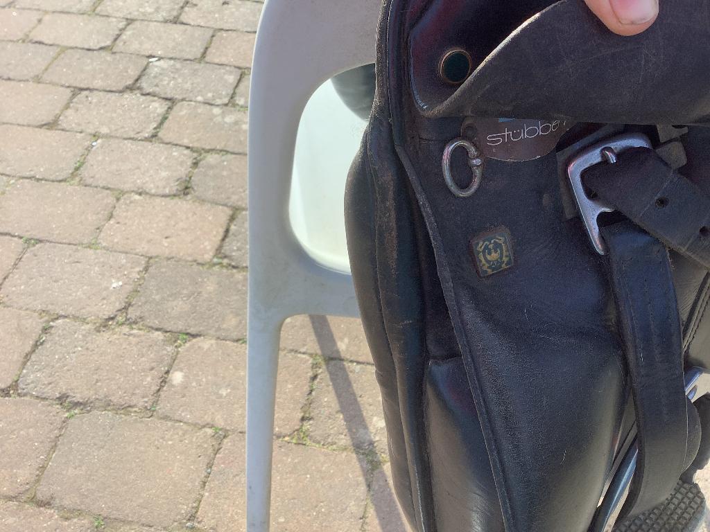 3 zadels, Ophalen, Gebruikt, Dressuur