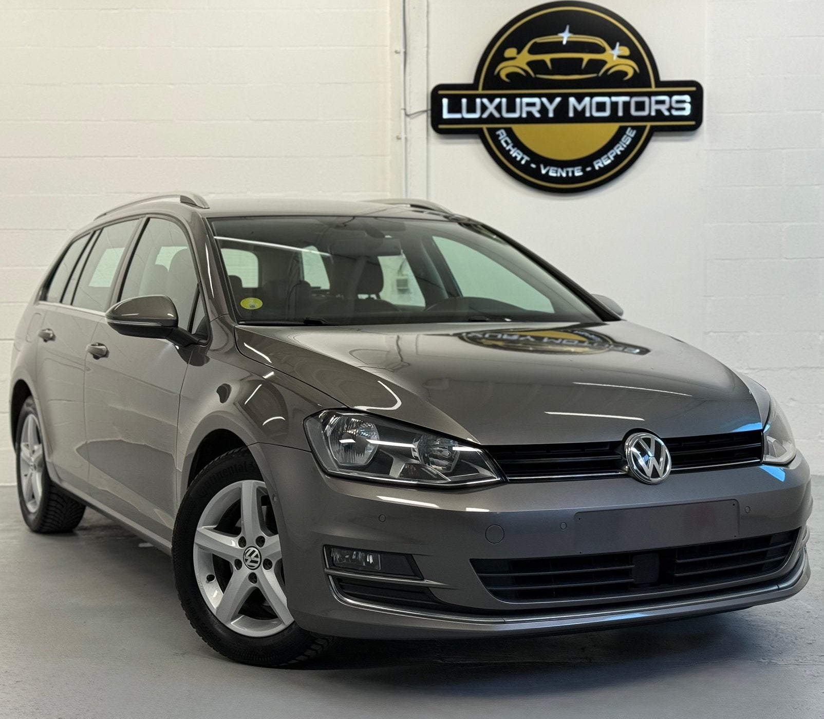 VW GOLF 7 BREAK 2015-SERIE HIGHLINE 1.6 TDI *CARNET* CT OK, Auto's, Voorwielaandrijving, Zwart, 4 cilinders, 1600 cc