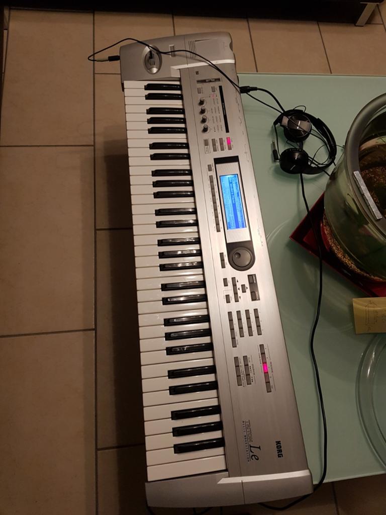 Korg triton le, Muziek en Instrumenten, Synthesizers, Ophalen, 61 toetsen, Korg